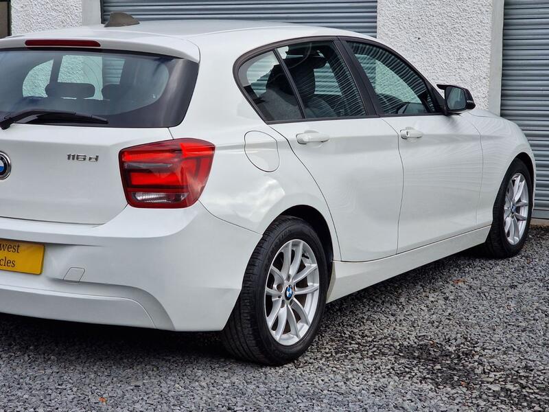 BMW 1 SERIES
