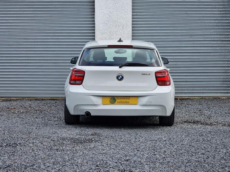 BMW 1 SERIES