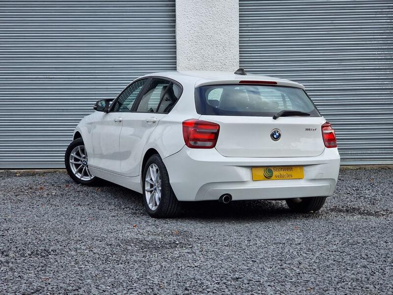 BMW 1 SERIES