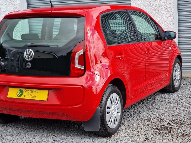 VOLKSWAGEN UP