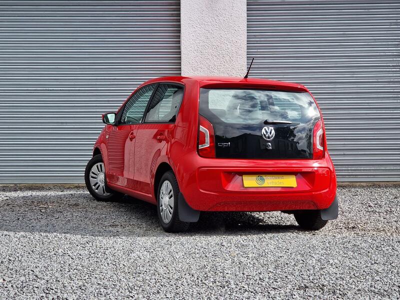VOLKSWAGEN UP