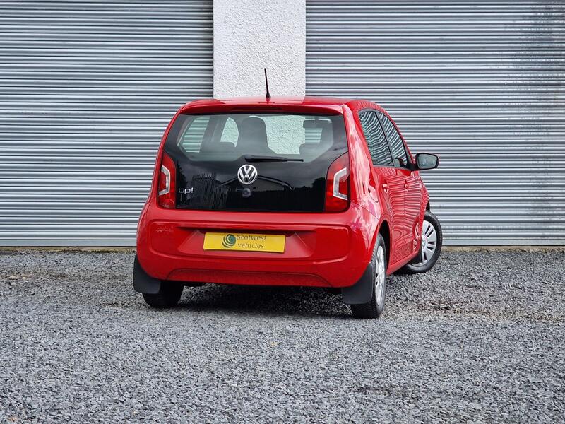 VOLKSWAGEN UP