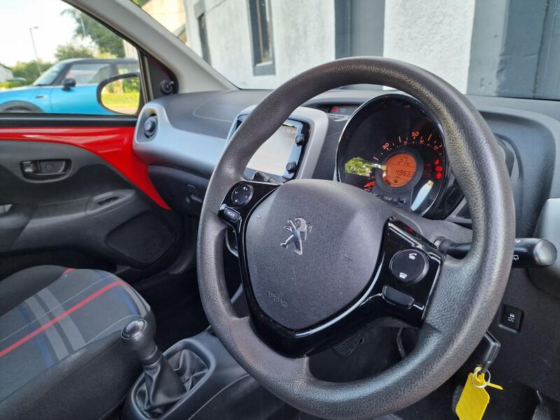 PEUGEOT 108