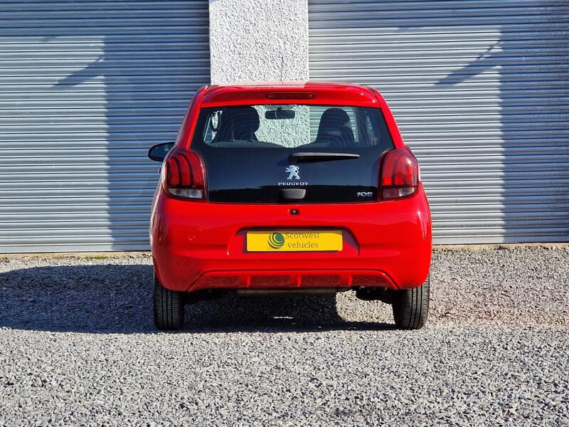 PEUGEOT 108