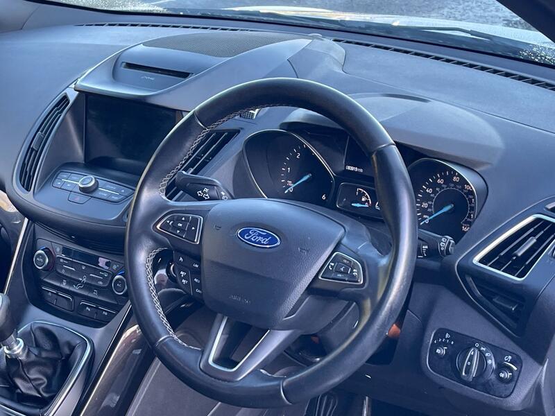 FORD KUGA