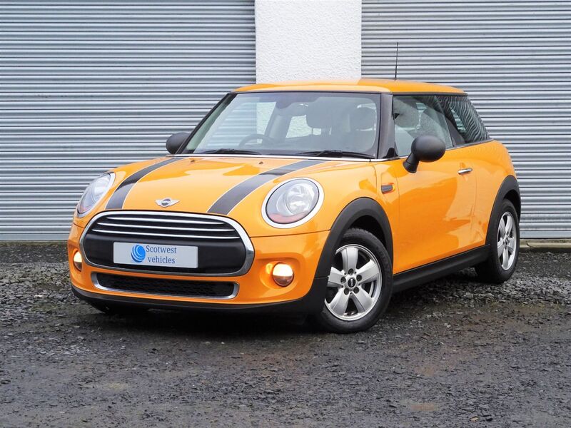 MINI HATCH