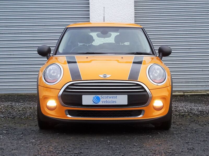 MINI HATCH